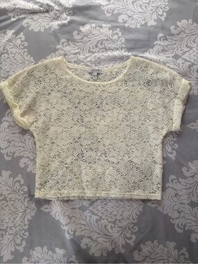 dELiA*s Cream Floral Lace Crop Top